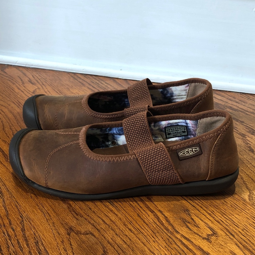 KEEN Women's Sienna Mary Jane Shoe,Grand Canyon/Monks Robe Sz 7.5 Nice Condition